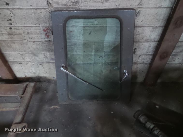 image for item DX9718 1996 Gehl SL5625 skid steer