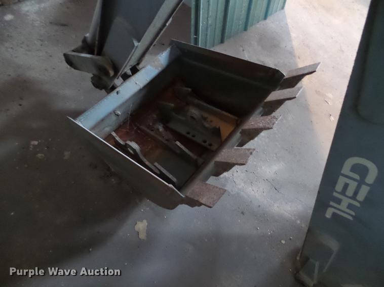 image for item DX9718 1996 Gehl SL5625 skid steer