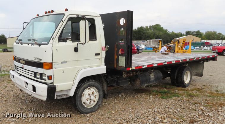 image for item EI9985 1993 Isuzu NPR dump flatbed truck