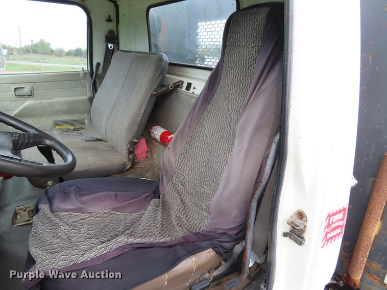 image for item EI9985 1993 Isuzu NPR dump flatbed truck