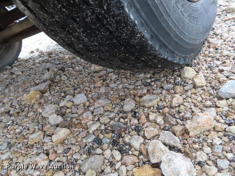 image for item EI9985 1993 Isuzu NPR dump flatbed truck