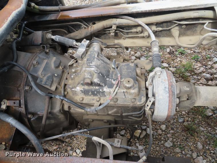 image for item EI9985 1993 Isuzu NPR dump flatbed truck