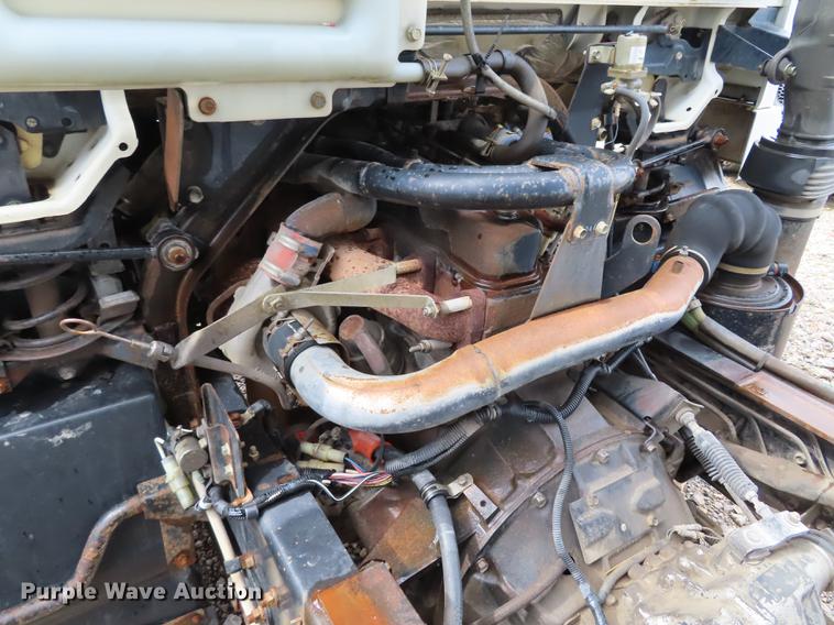 image for item EI9985 1993 Isuzu NPR dump flatbed truck