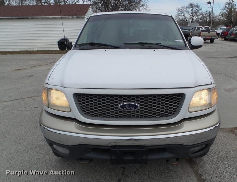 image for item EM9001 2001 Ford F150 SuperCrew pickup truck