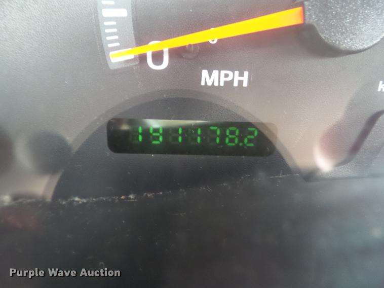 image for item EM9001 2001 Ford F150 SuperCrew pickup truck