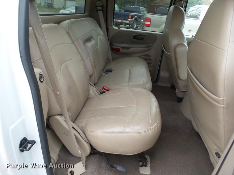 image for item EM9001 2001 Ford F150 SuperCrew pickup truck