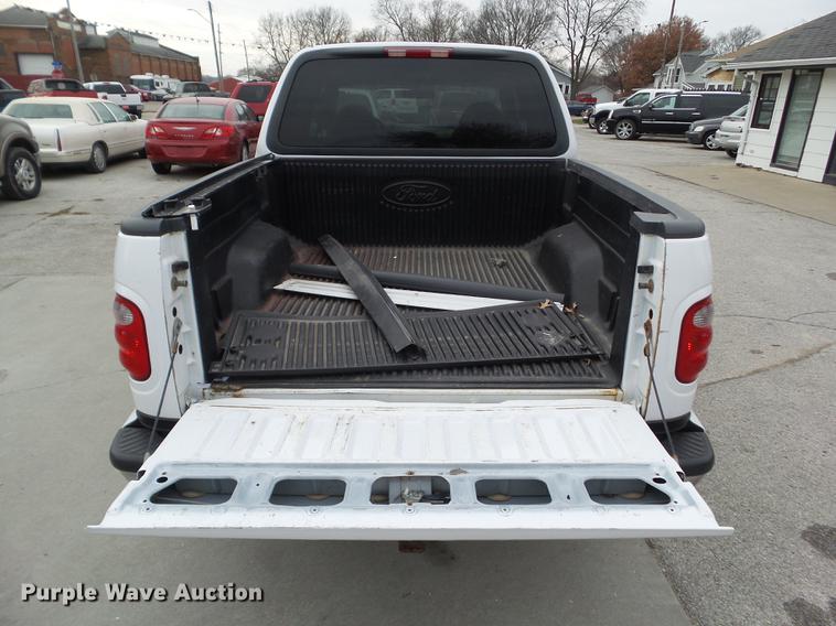 image for item EM9001 2001 Ford F150 SuperCrew pickup truck