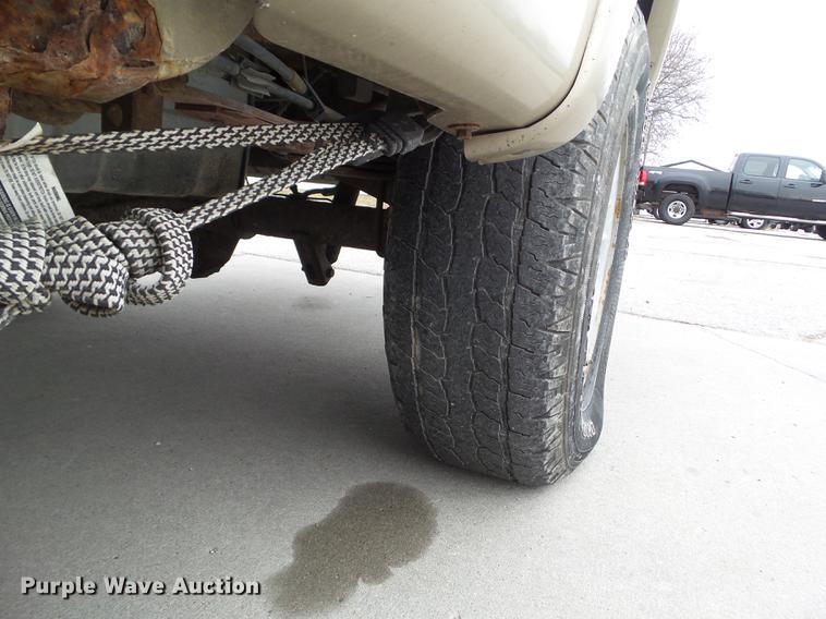 image for item EM9001 2001 Ford F150 SuperCrew pickup truck