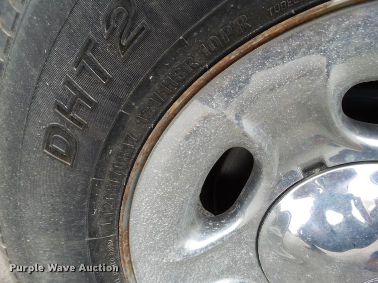 image for item EM9001 2001 Ford F150 SuperCrew pickup truck