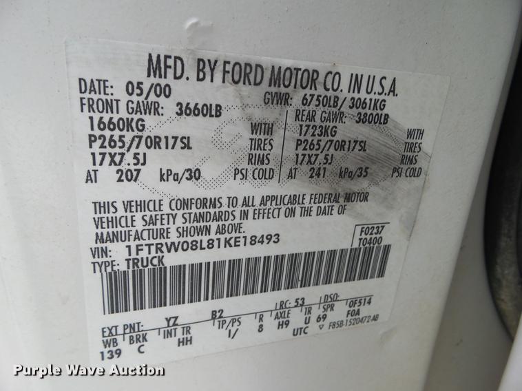 image for item EM9001 2001 Ford F150 SuperCrew pickup truck