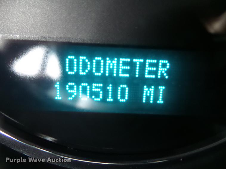 image for item EM9002 2007 Chevrolet Suburban 1500 LTZ SUV