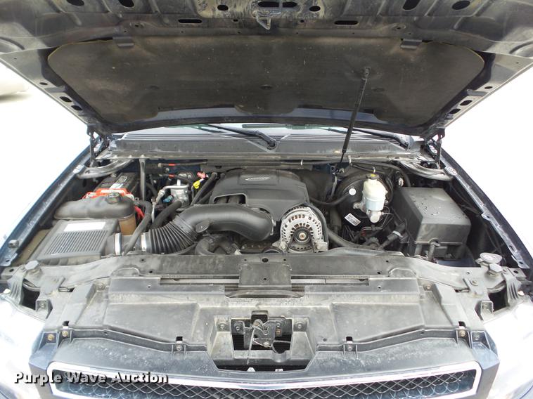 image for item EM9002 2007 Chevrolet Suburban 1500 LTZ SUV