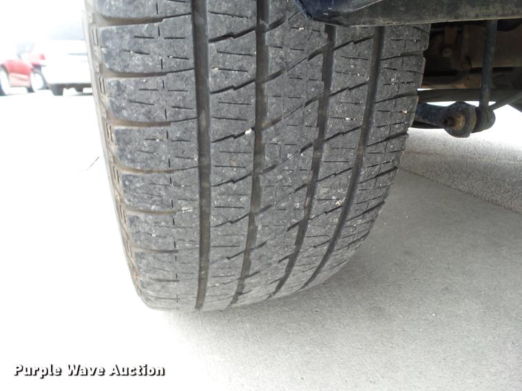 image for item EM9002 2007 Chevrolet Suburban 1500 LTZ SUV