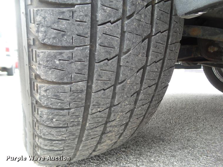 image for item EM9002 2007 Chevrolet Suburban 1500 LTZ SUV