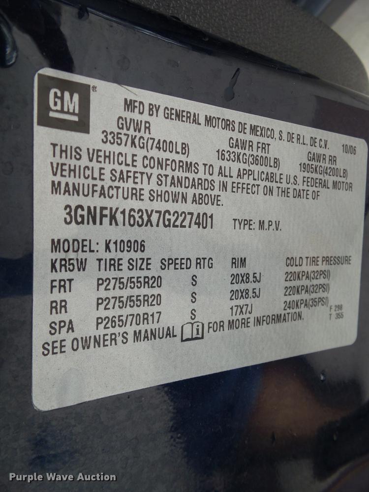 image for item EM9002 2007 Chevrolet Suburban 1500 LTZ SUV