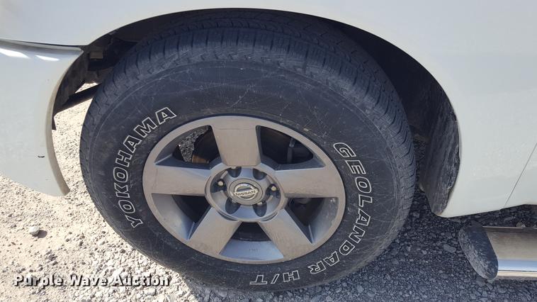 image for item EN9636 2005 Nissan Titan Crew Cab pickup truck