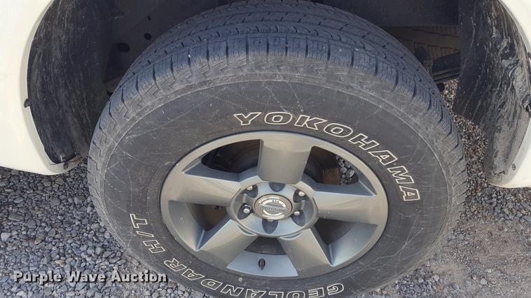 image for item EN9636 2005 Nissan Titan Crew Cab pickup truck