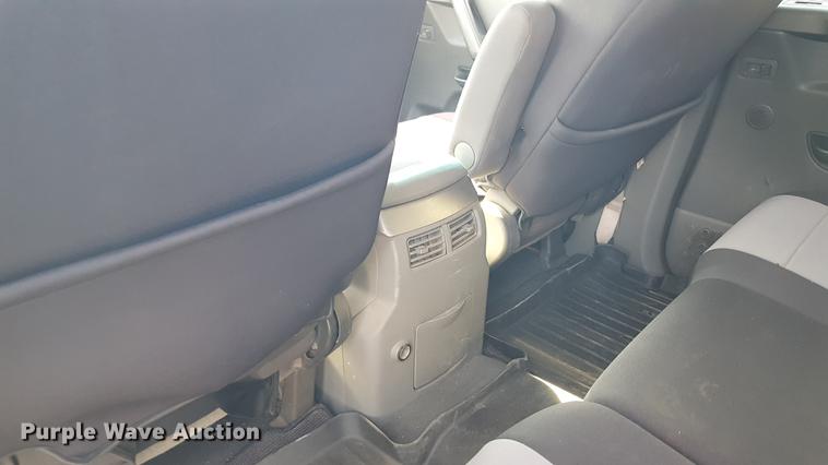 image for item EN9636 2005 Nissan Titan Crew Cab pickup truck