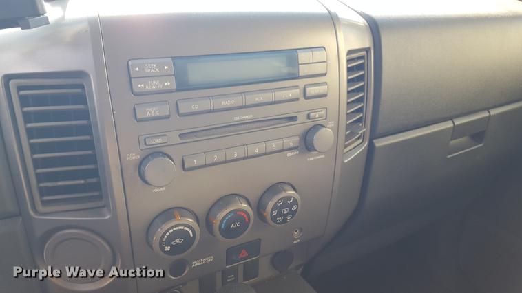 image for item EN9636 2005 Nissan Titan Crew Cab pickup truck