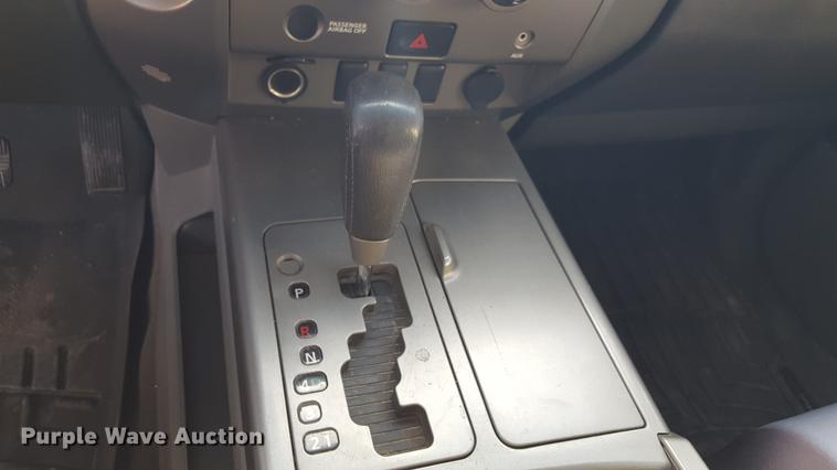 image for item EN9636 2005 Nissan Titan Crew Cab pickup truck