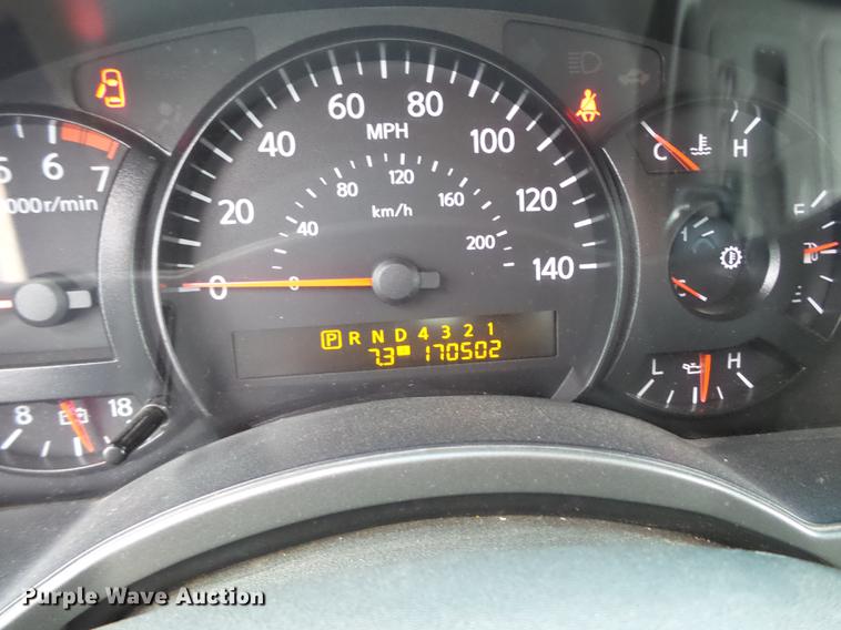 image for item EN9636 2005 Nissan Titan Crew Cab pickup truck