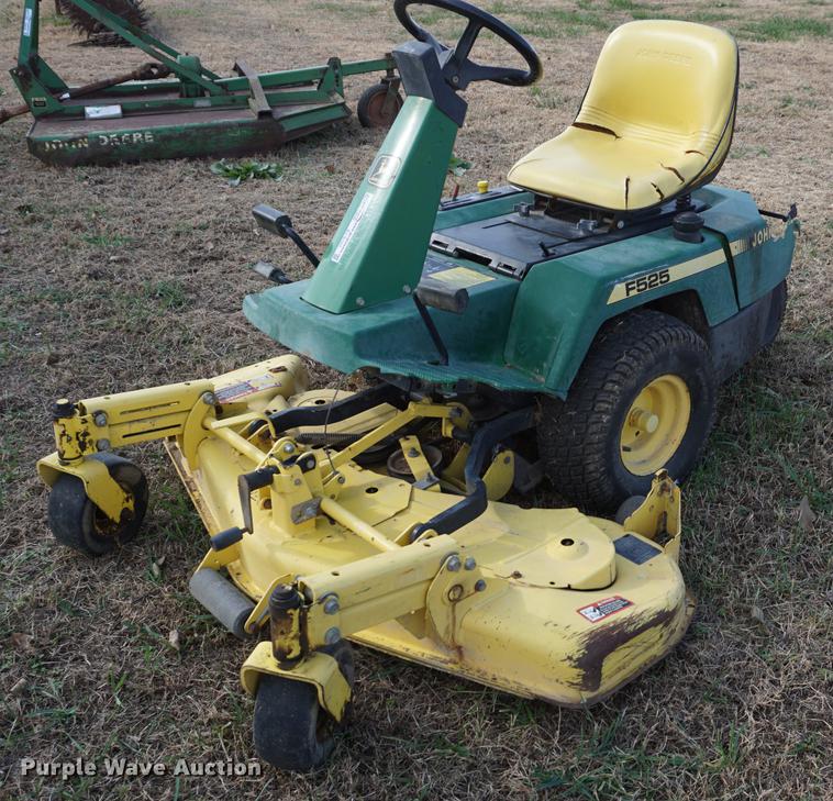 image for item EU9162 John Deere F525 lawn mower