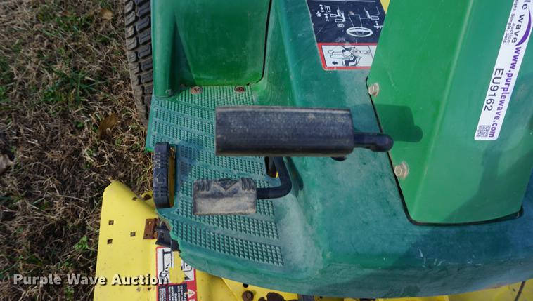 image for item EU9162 John Deere F525 lawn mower