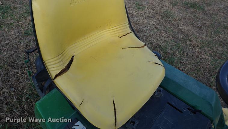 image for item EU9162 John Deere F525 lawn mower