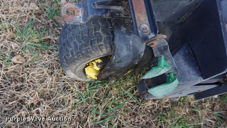 image for item EU9162 John Deere F525 lawn mower