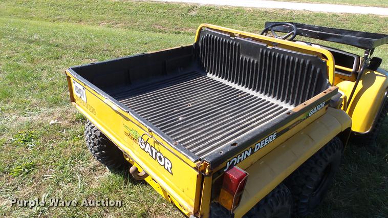 image for item EV9515 2001 John Deere Worksite Gator utility vehicle