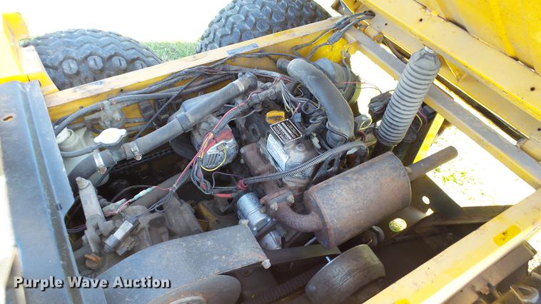 image for item EV9515 2001 John Deere Worksite Gator utility vehicle