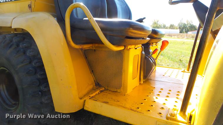 image for item EV9515 2001 John Deere Worksite Gator utility vehicle