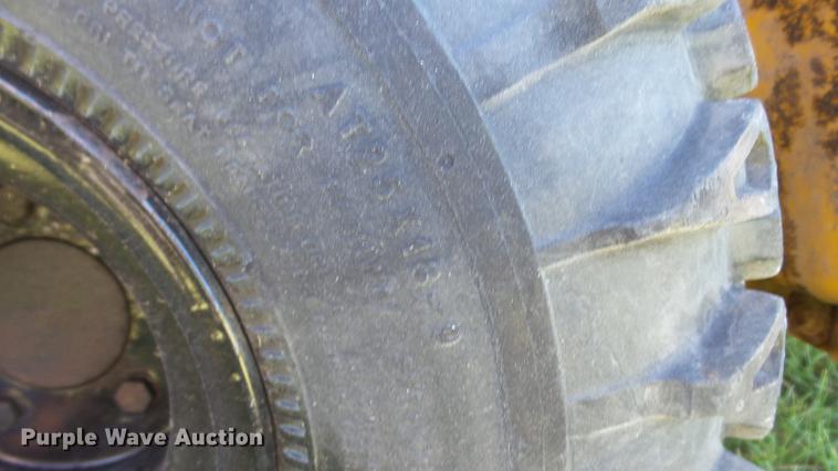 image for item EV9515 2001 John Deere Worksite Gator utility vehicle