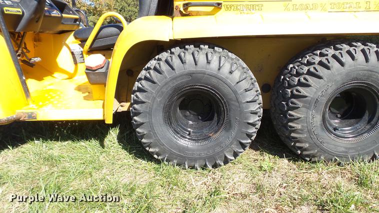 image for item EV9515 2001 John Deere Worksite Gator utility vehicle