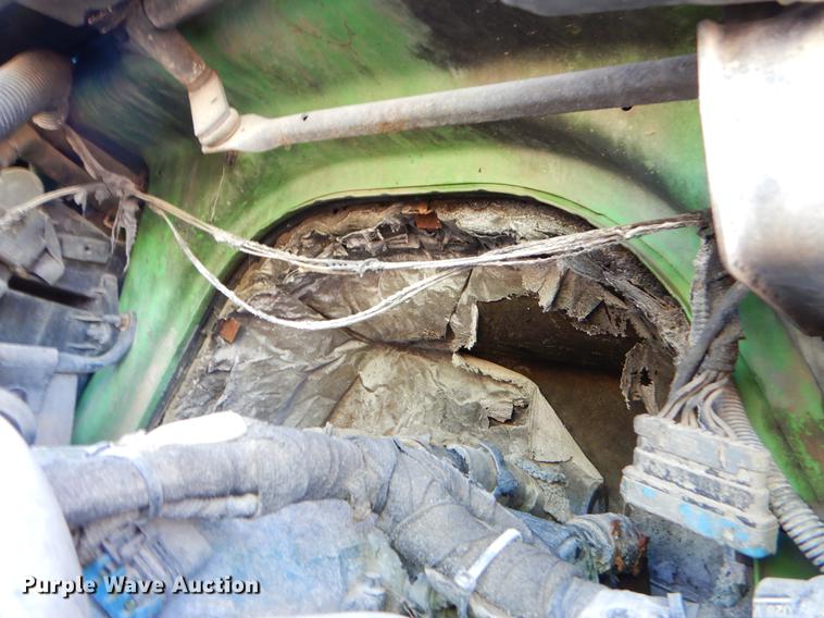 image for item EW9541 2006 International 7400 roll-off container truck