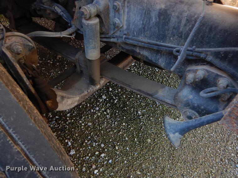 image for item EW9541 2006 International 7400 roll-off container truck