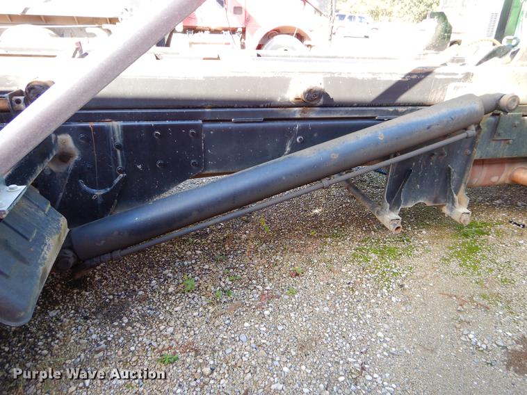 image for item EW9541 2006 International 7400 roll-off container truck