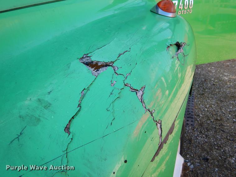 image for item EW9541 2006 International 7400 roll-off container truck