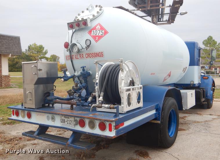 image for item EW9569 2002 Kenworth T300 propane fuel truck