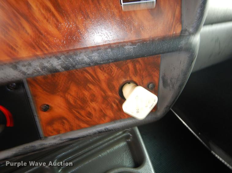 image for item EW9569 2002 Kenworth T300 propane fuel truck