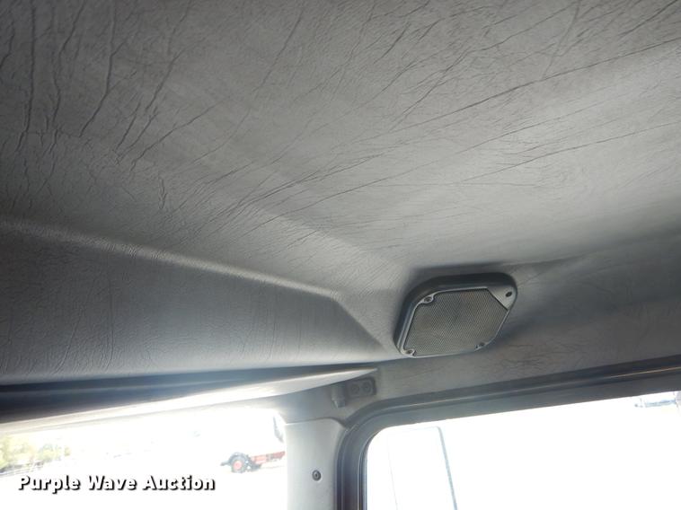 image for item EW9569 2002 Kenworth T300 propane fuel truck