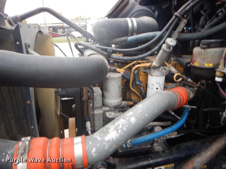 image for item EW9569 2002 Kenworth T300 propane fuel truck