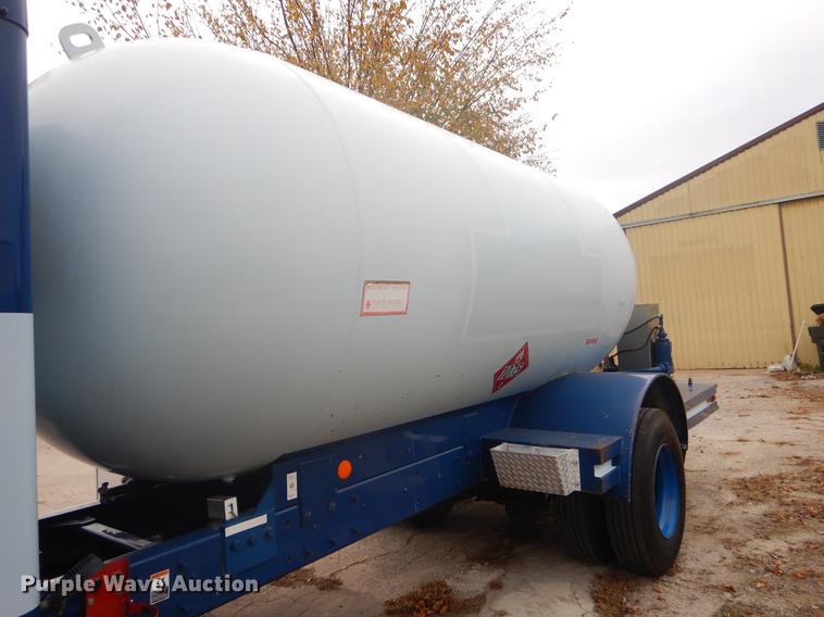 image for item EW9569 2002 Kenworth T300 propane fuel truck