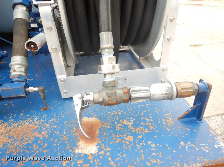 image for item EW9569 2002 Kenworth T300 propane fuel truck