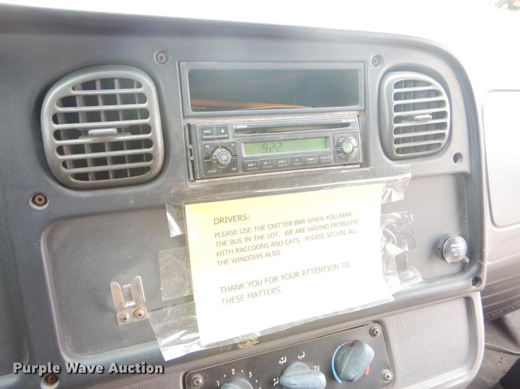 image for item EW9571 2006 Freightliner Thomas school bus