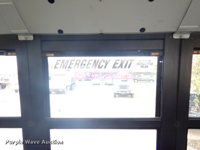 image for item EW9571 2006 Freightliner Thomas school bus