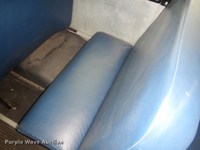 image for item EW9571 2006 Freightliner Thomas school bus