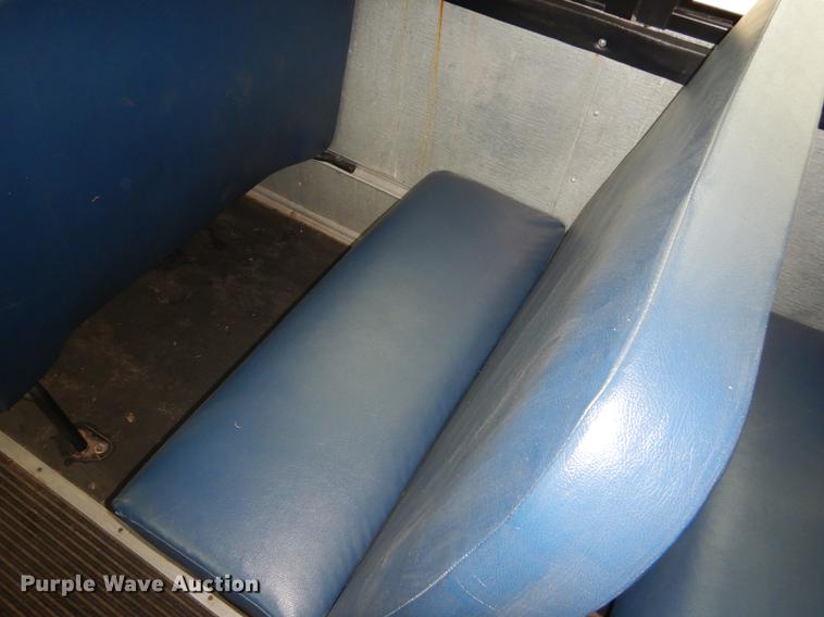 image for item EW9571 2006 Freightliner Thomas school bus