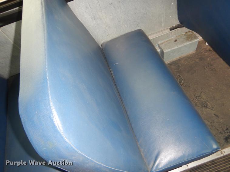 image for item EW9571 2006 Freightliner Thomas school bus