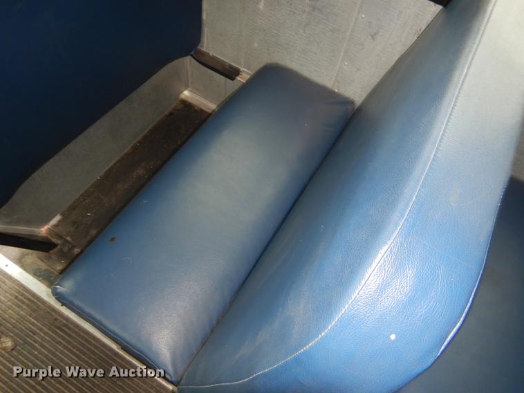 image for item EW9571 2006 Freightliner Thomas school bus